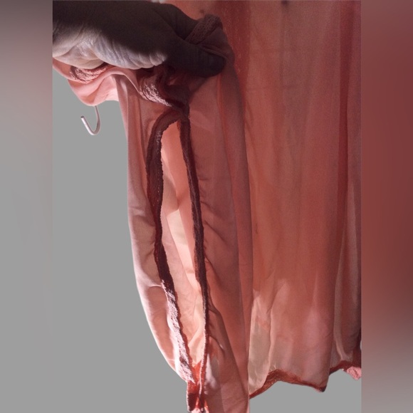 Coverup - Picture 3 of 4